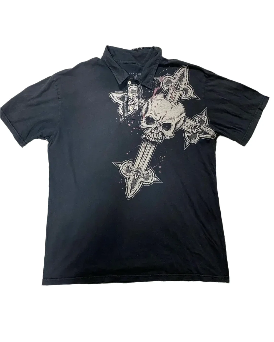 COLLARED CRUCIFIX TEE