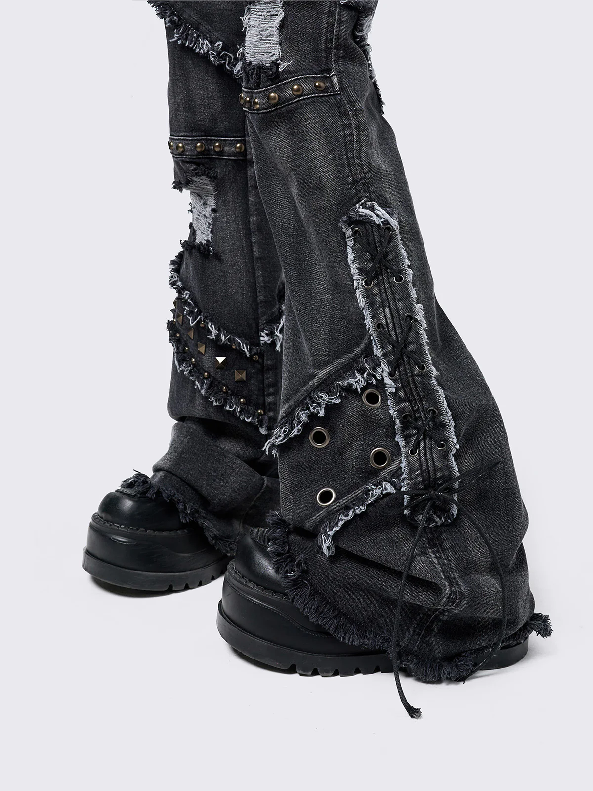 Minga Motion Flared Jeans