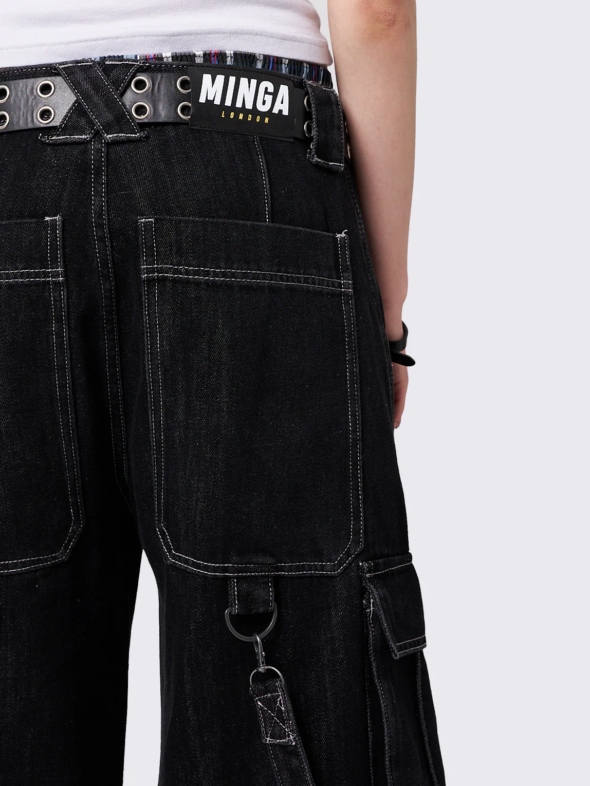 Minga Trek Black Cargo Jeans