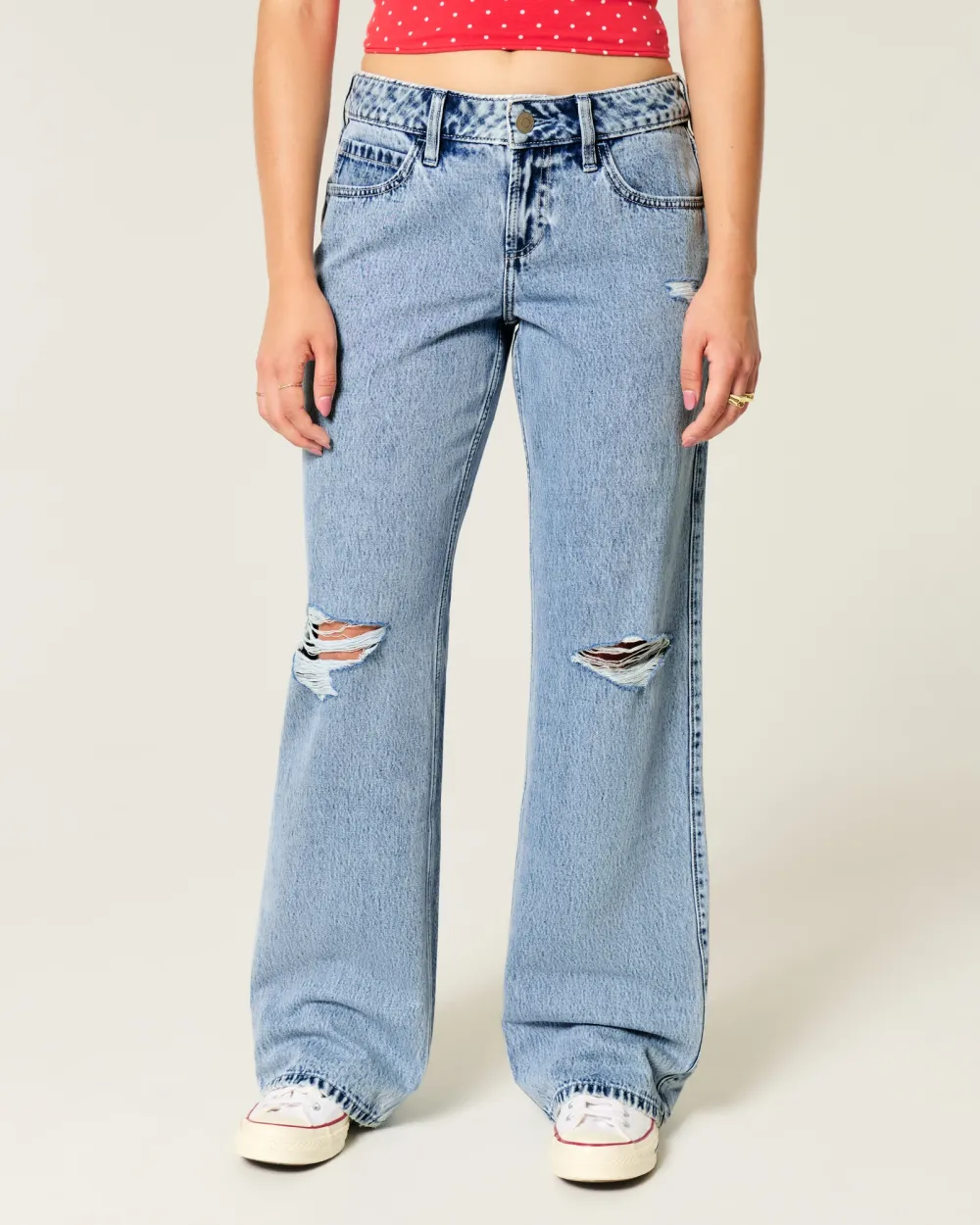 Curvy Low-Rise Light Wash Baggy Jeans