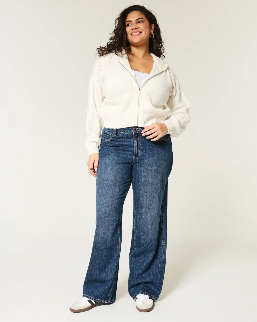 Curvy Mid-Rise Medium Wash Baggy Jeans