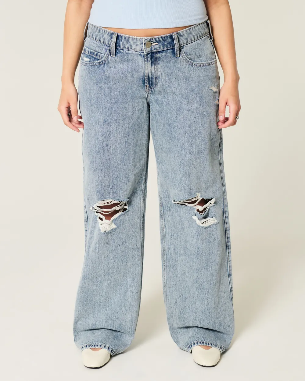 Low-Rise Ripped Medium Wash Baggy Jeans