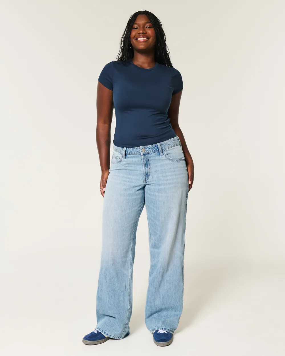 Curvy Mid-Rise Medium Wash Baggy Jeans