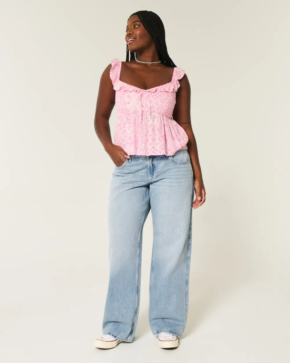 Curvy Low-Rise Light Wash Baggy Jeans