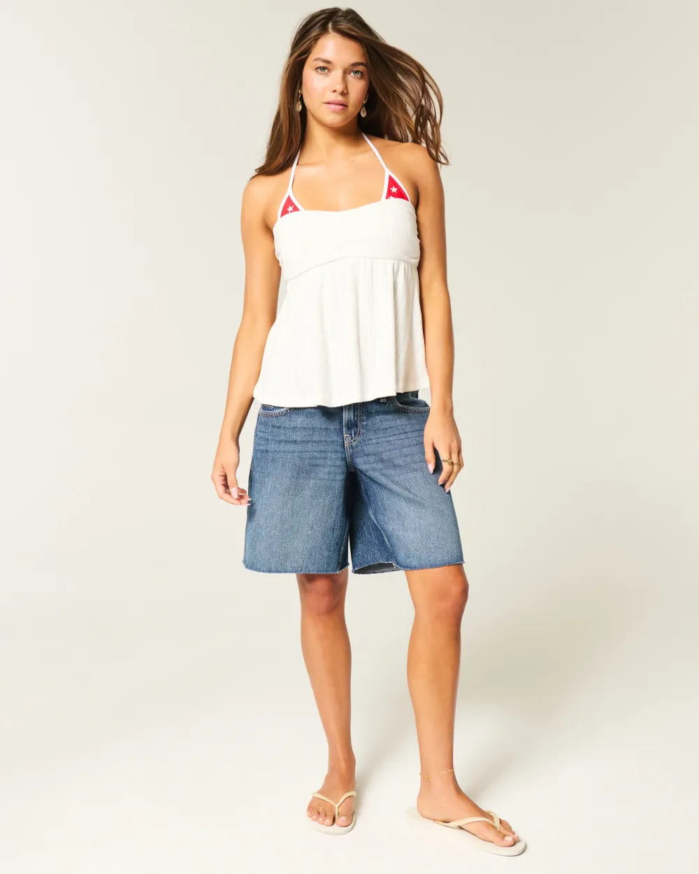 Low-Rise Light Wash Bow Graphic Baggy Jort