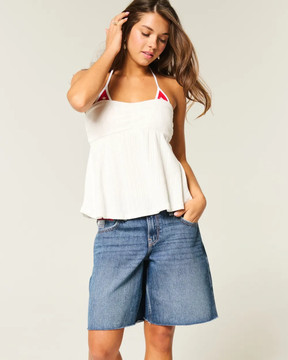 Low-Rise Light Wash Bow Graphic Baggy Jort