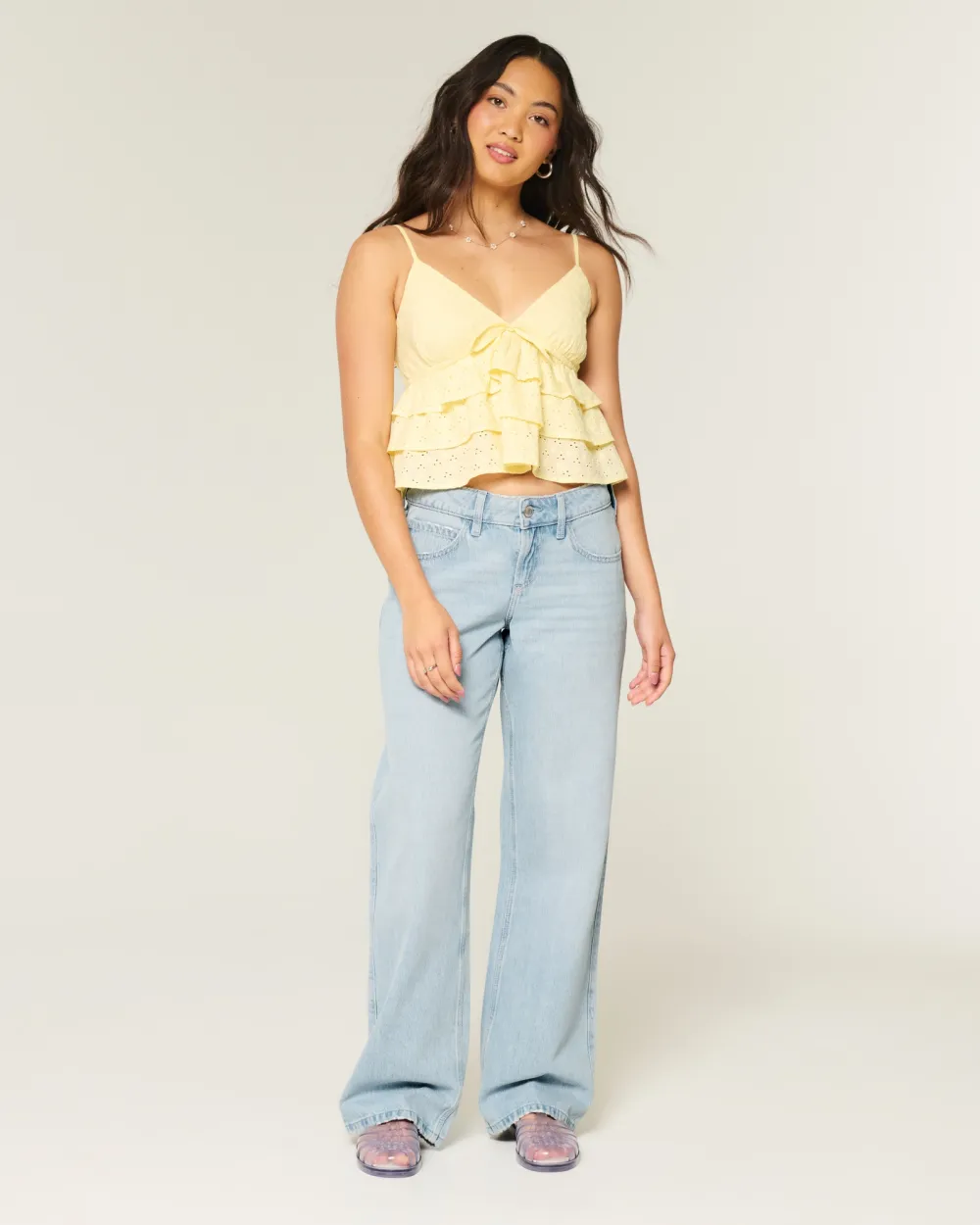 Curvy Low-Rise Light Wash Baggy Jeans