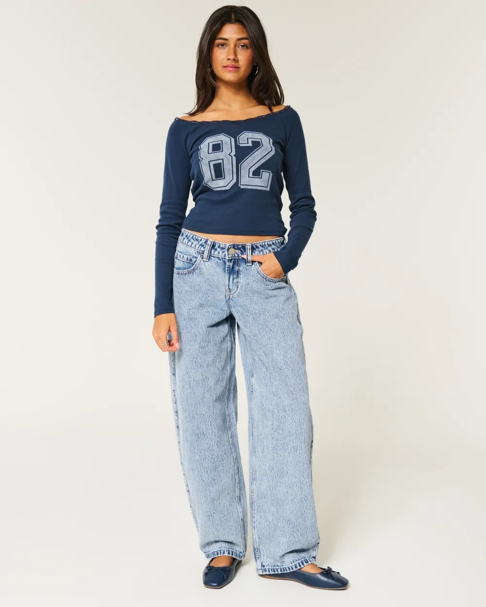 Low-Rise Light Wash Tapered Baggy Jeans