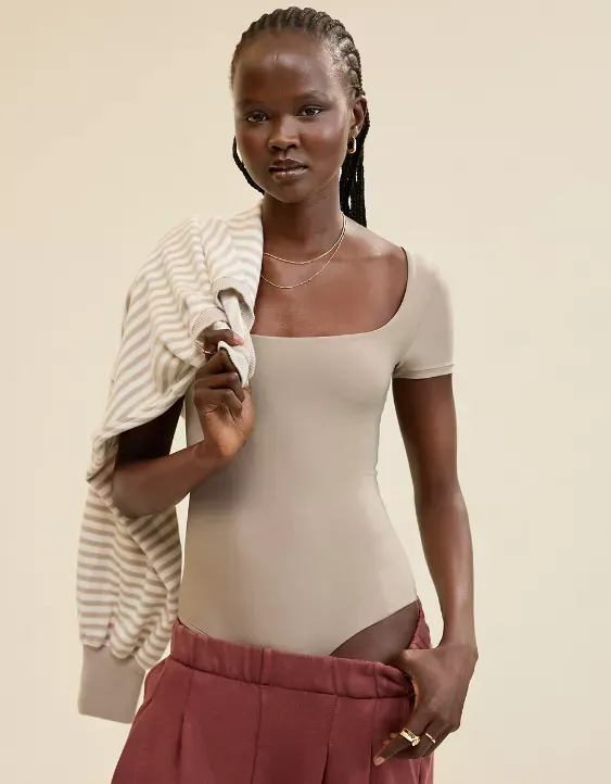 SMOOTHEZ Short Sleeve Square Neck Bodysuit