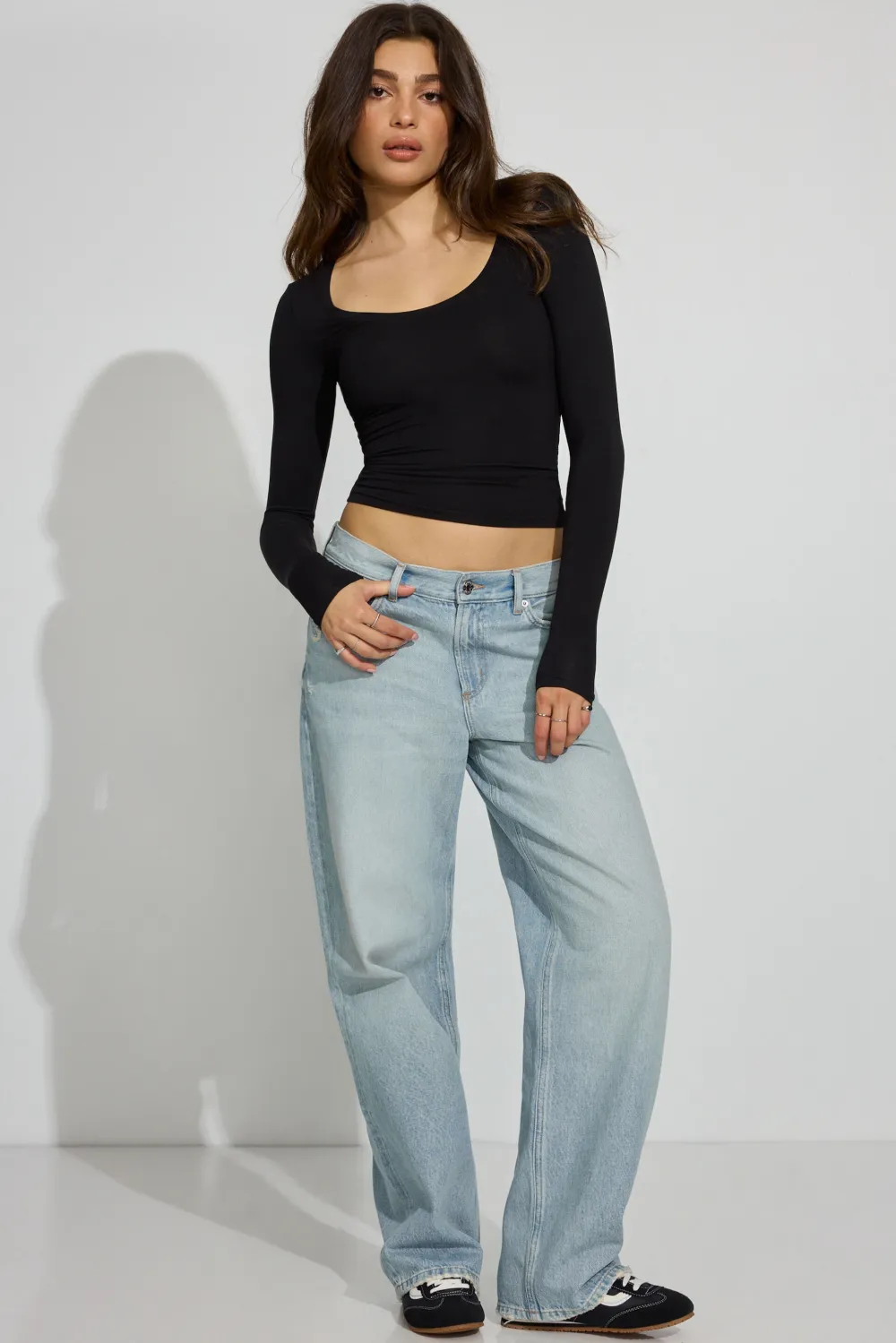 Smooth Scoop Neck Long Sleeve Top