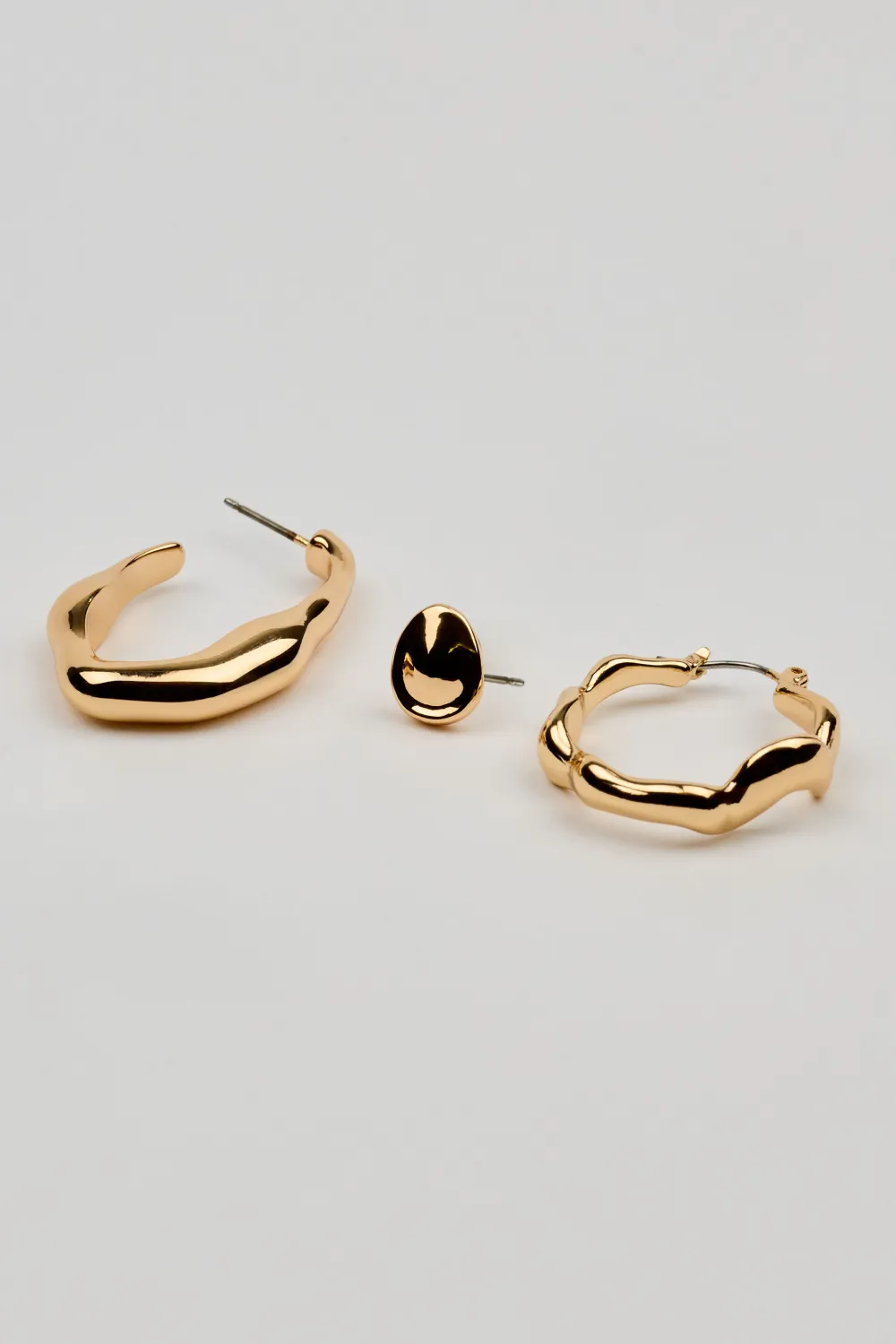 3 Pack of Wavy Studs and Hoop Earrings