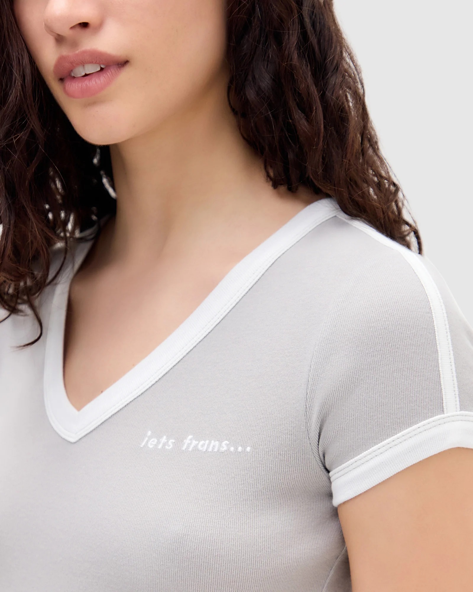 IETS FRANS Update V-Neck T-Shirt