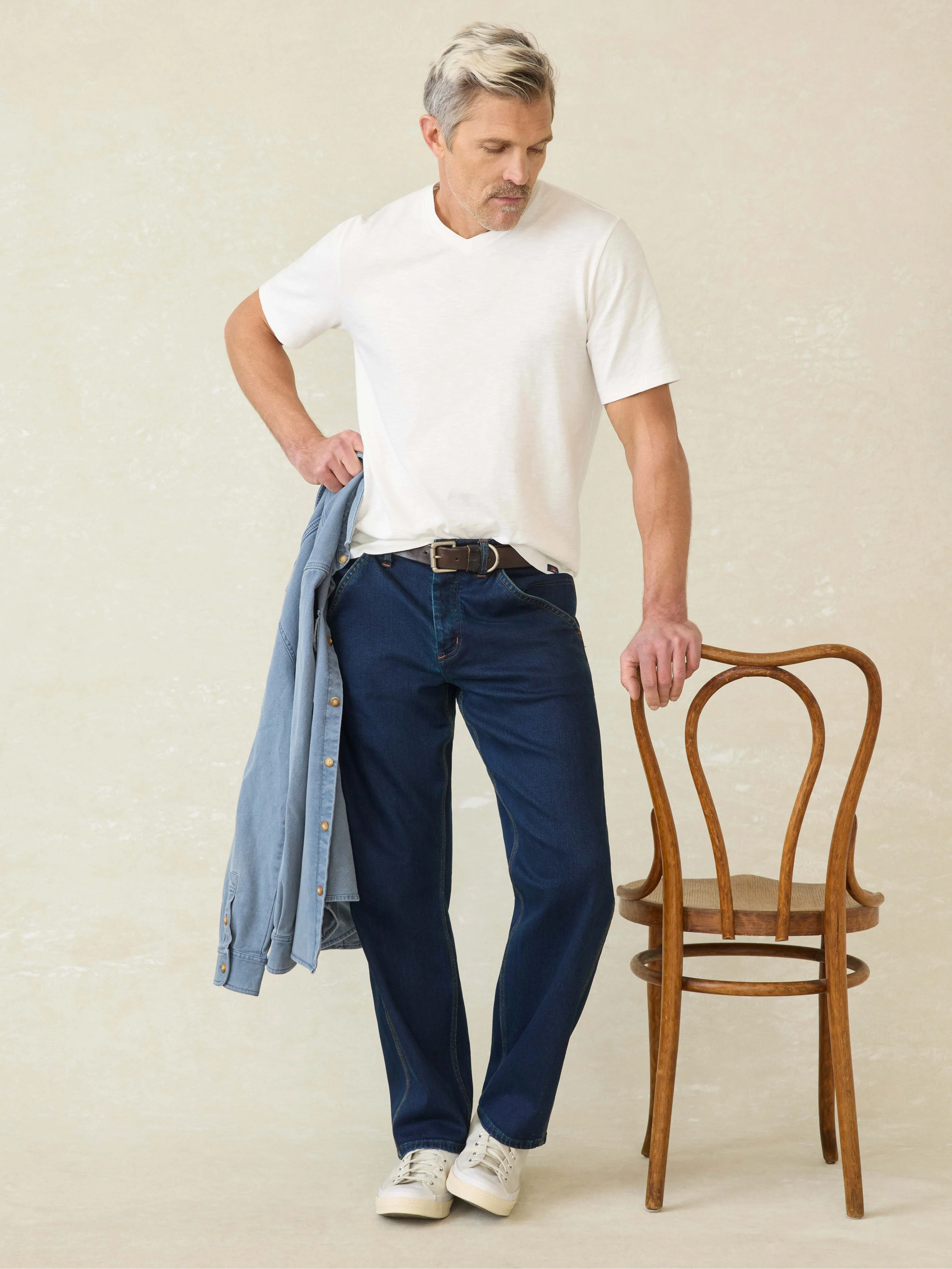 Short-Sleeve Sunwashed Regenerative Cotton V-Neck Tee - White