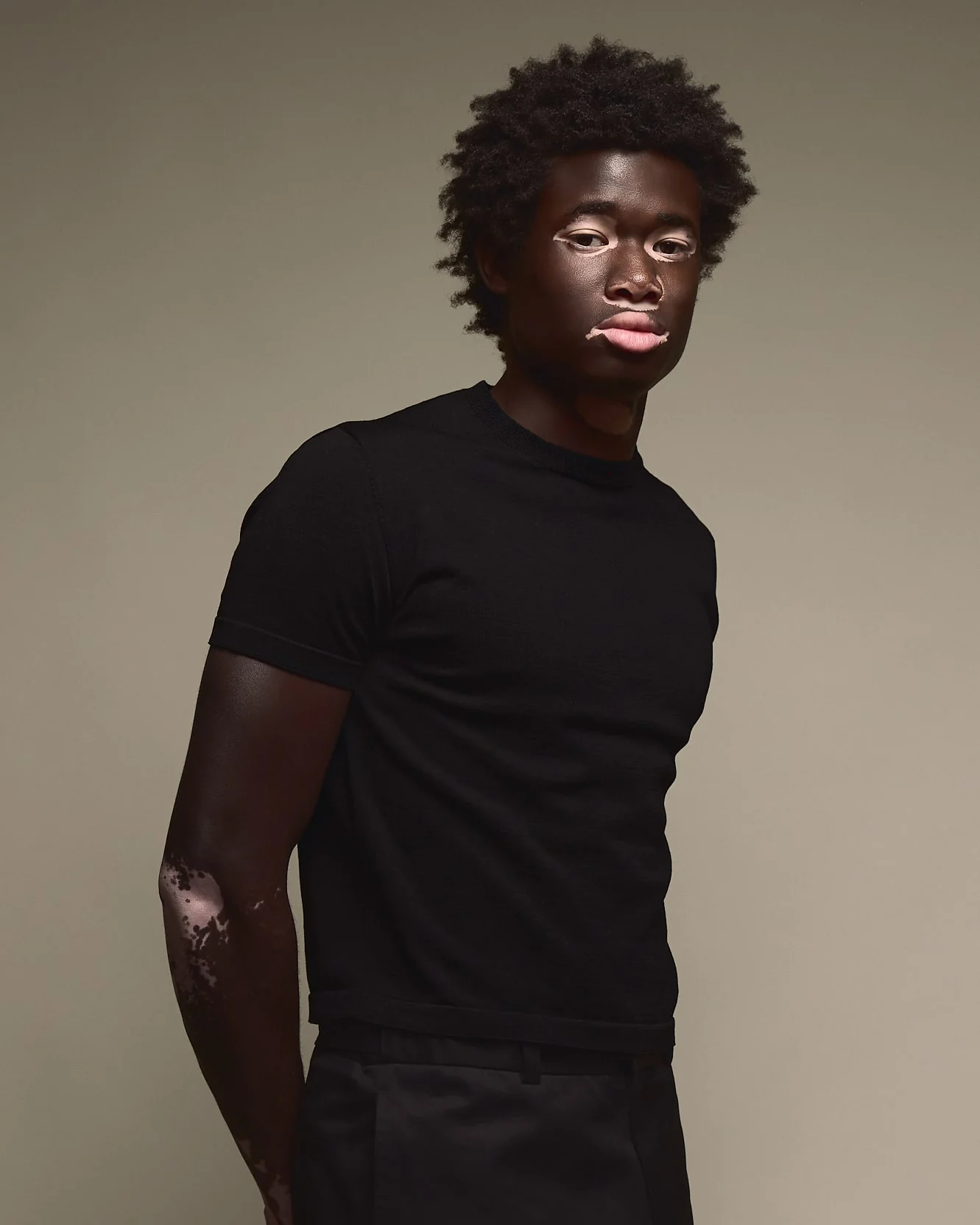 THE KNITTED TEE - PUNTO NERO