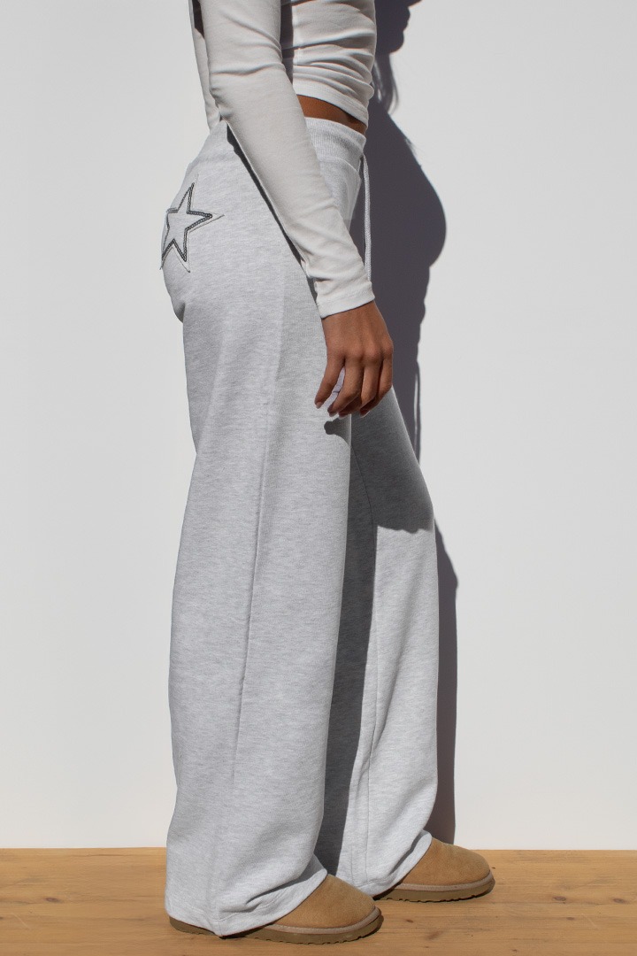 Wide-leg joggers with stars