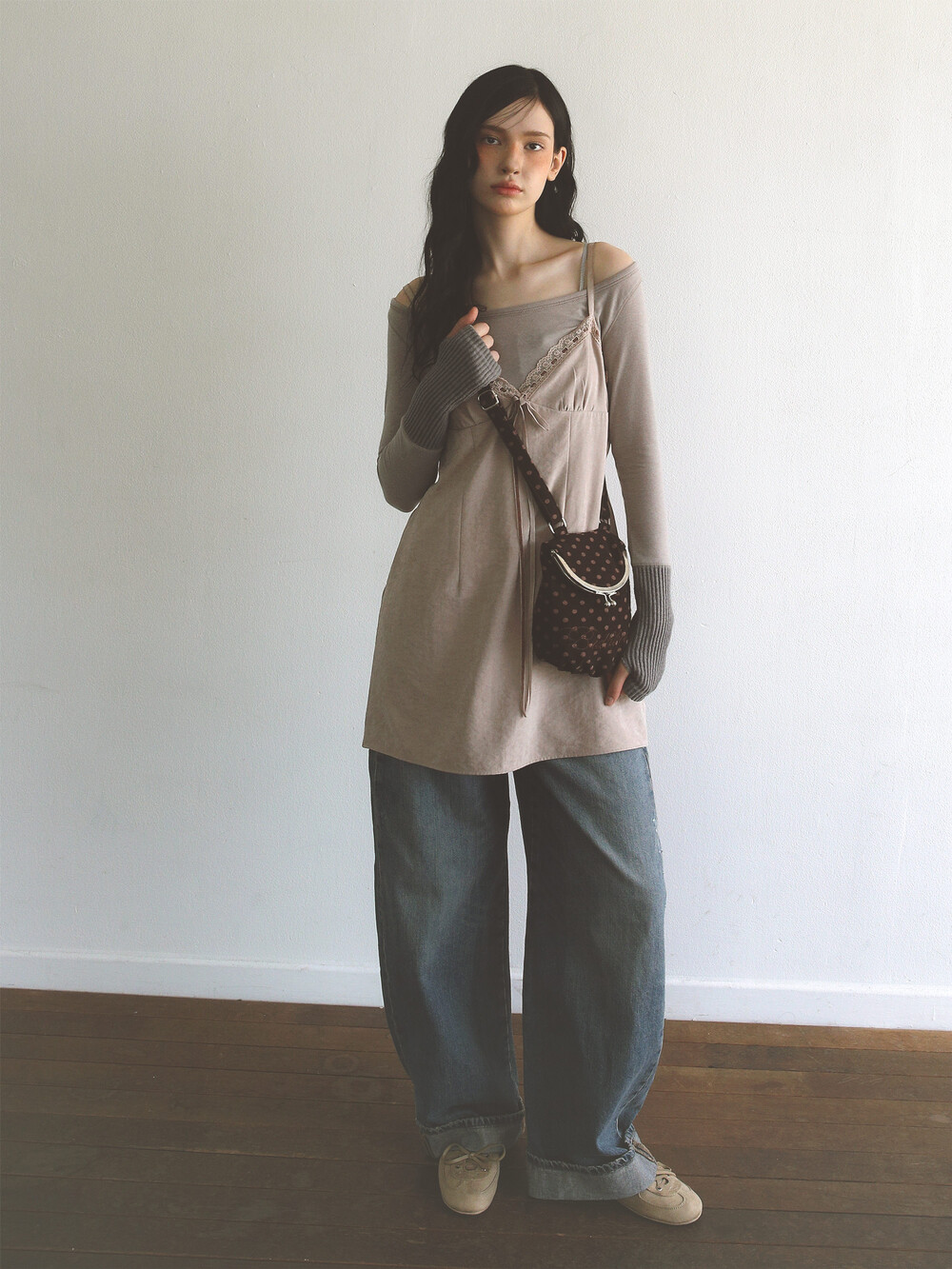 Dot Cozy Bao Bag Brown