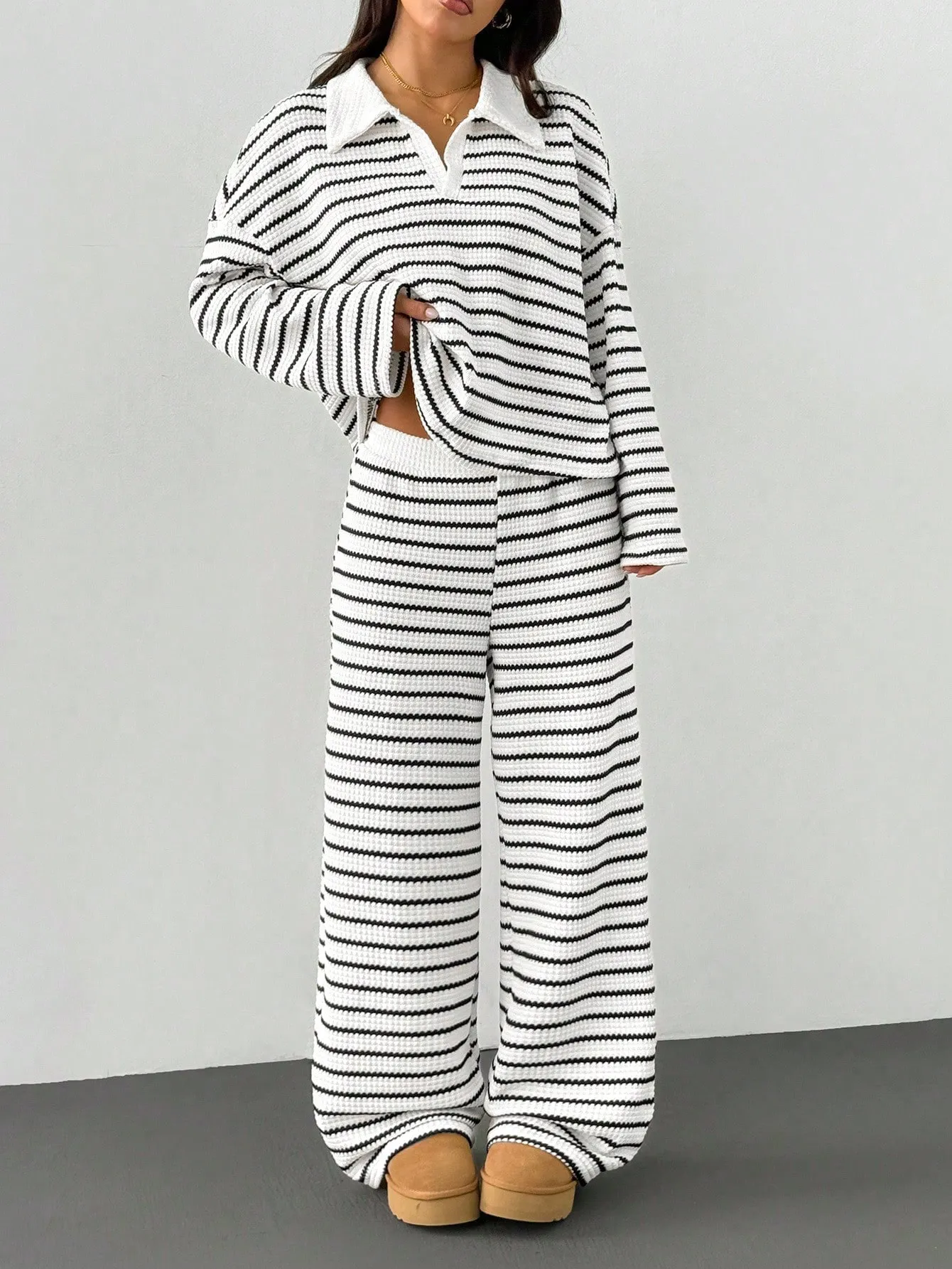 Women's Striped V-Neck Long Sleeve T-Shirt & Elastic Waist Pants Set, Casual Fall Winter, Loose Fit, Regular Length