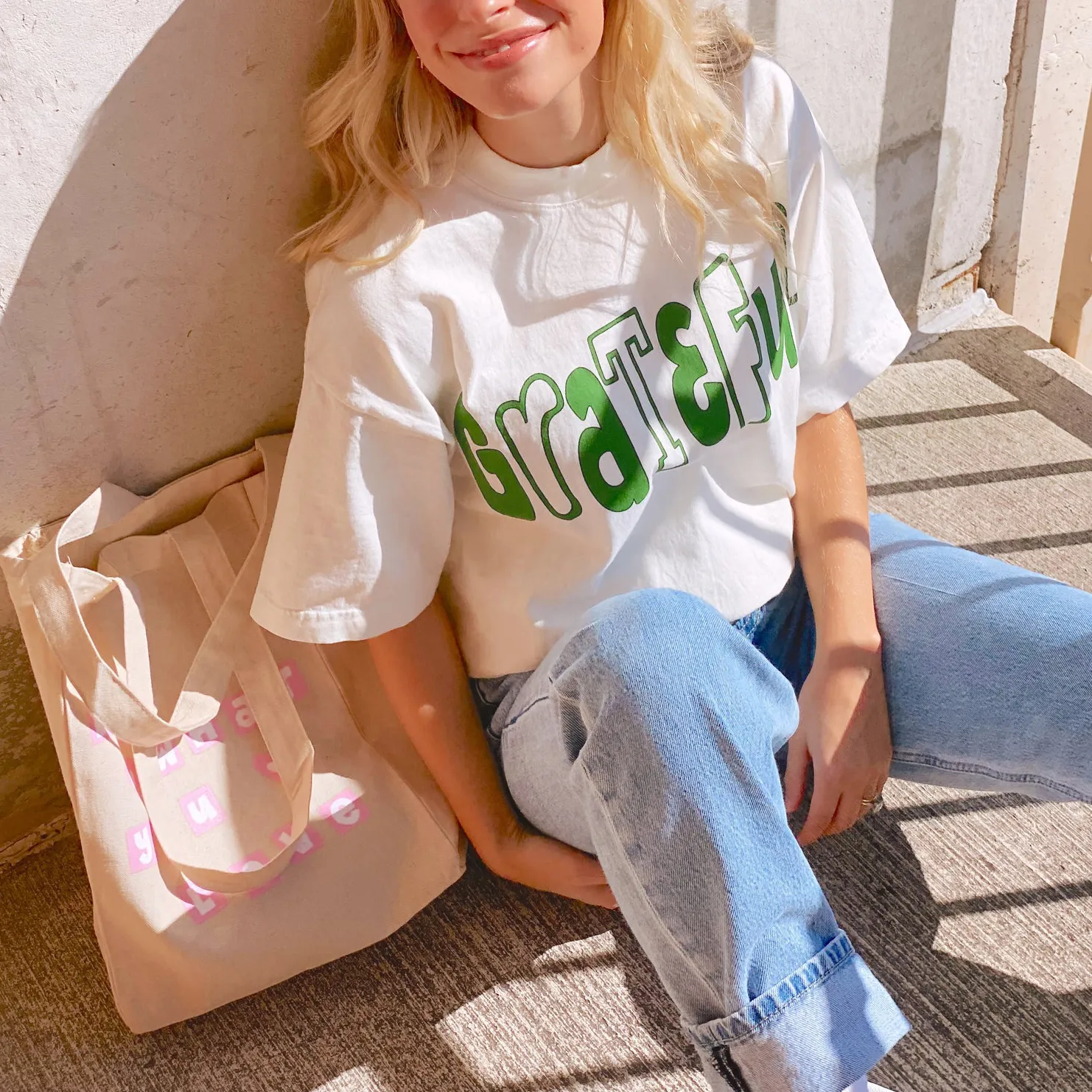 'GRATEFUL' Print Crew Neck Short Sleeve T-shirt