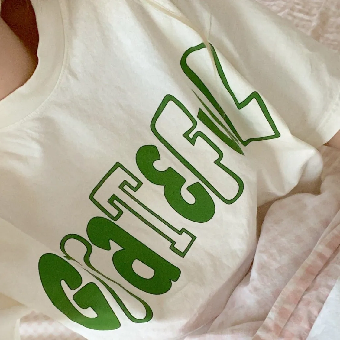 'GRATEFUL' Print Crew Neck Short Sleeve T-shirt