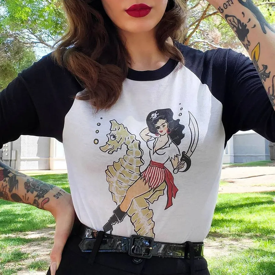 American Vintage Women's Hawaii Vacation T-shirt