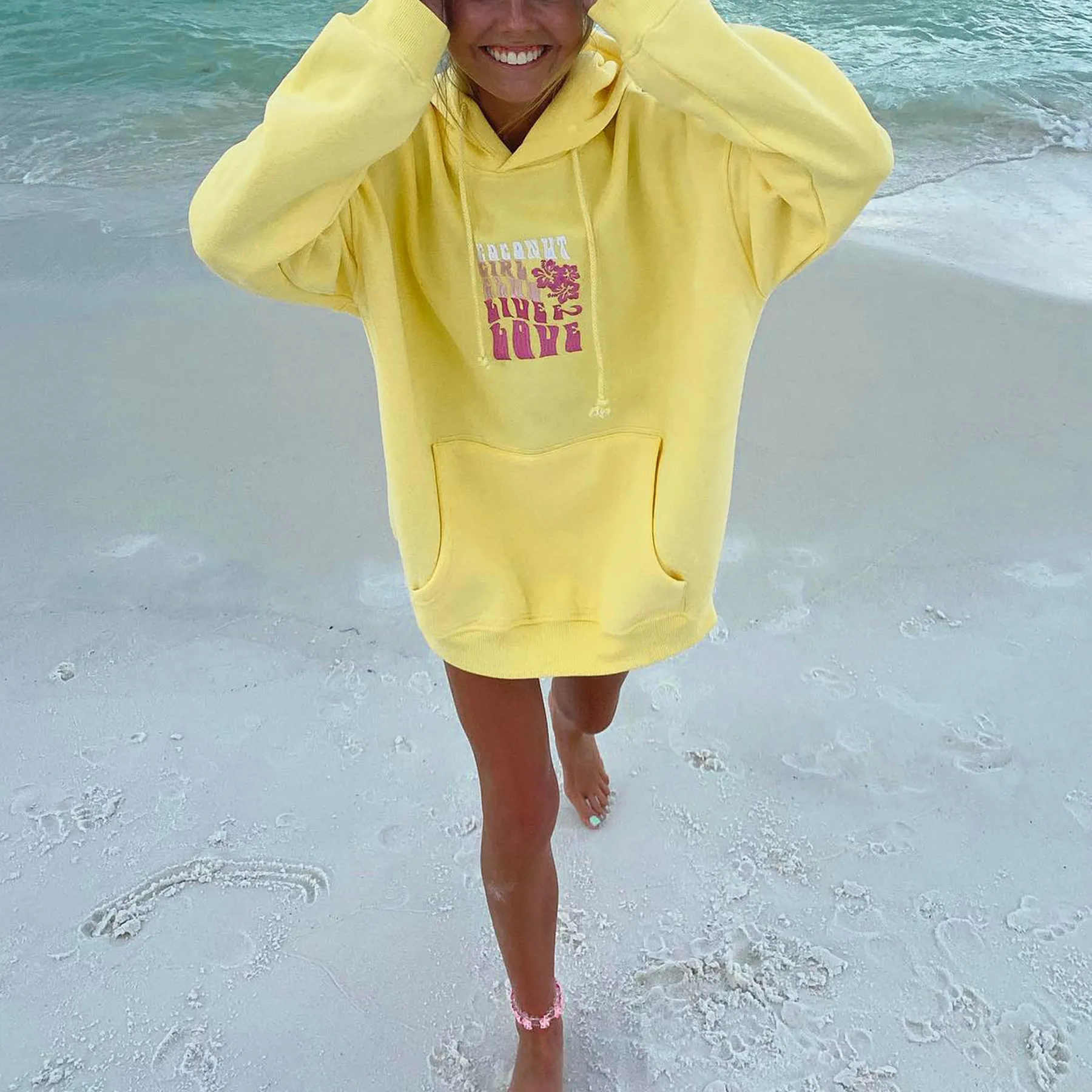 COCONUT GIRL EMBROIDER HOODIE