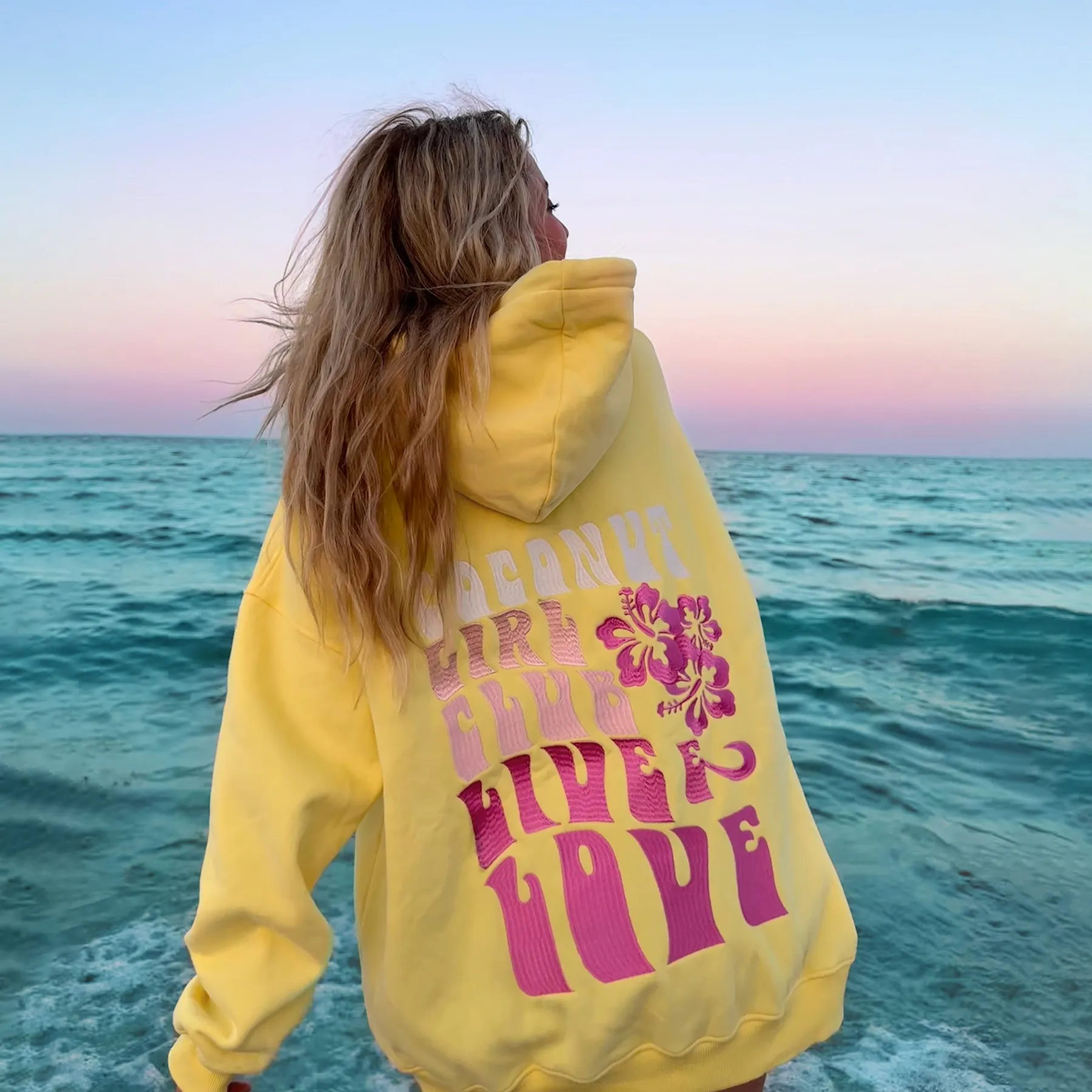 COCONUT GIRL EMBROIDER HOODIE