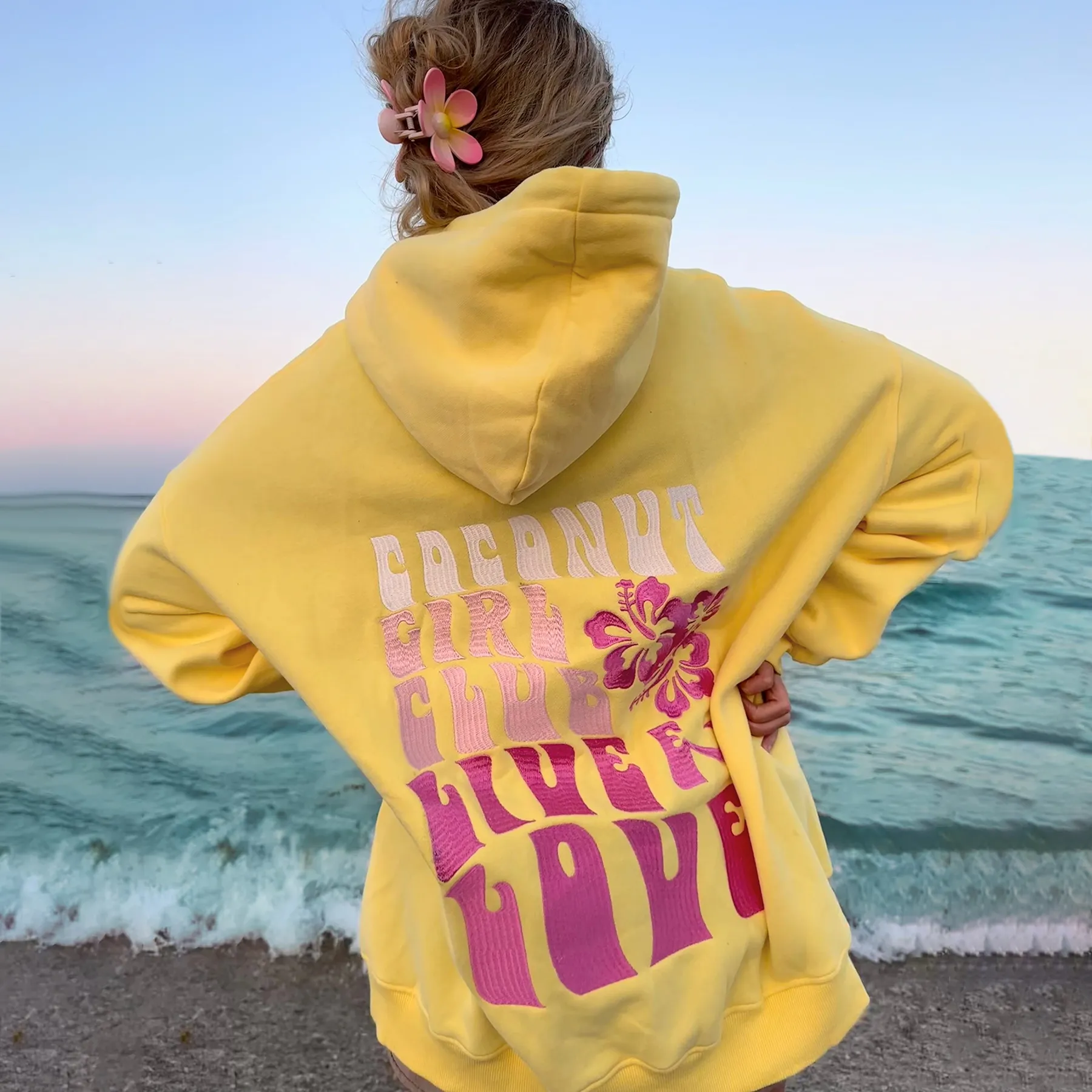 COCONUT GIRL EMBROIDER HOODIE
